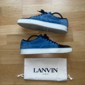 Lanvin cap toe - Säljer nu ett par Lanvin cap toes i skick 8/10. Kan självklart lösa fler bilder så tveka på att höra av dig vid frågor eller funderingar.  Kan går ner i pris vid snabb smidig affär.