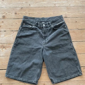 Sweet skateboarding company - Shorts. Fint begagnat skick bara använda fåtal gånger. Str XS