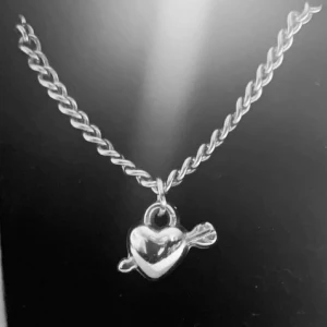 Halsband  - Jättefint halsband, egen tillverkat. Köp ett för 159kr Modell 020