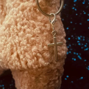 Made by prisförslag- 1 st skoNyckelring kors berlock -  Perfekta som accessoarer för att ge en personlig touch till dina nycklar eller väskor. Den går att få i de andra utförande.