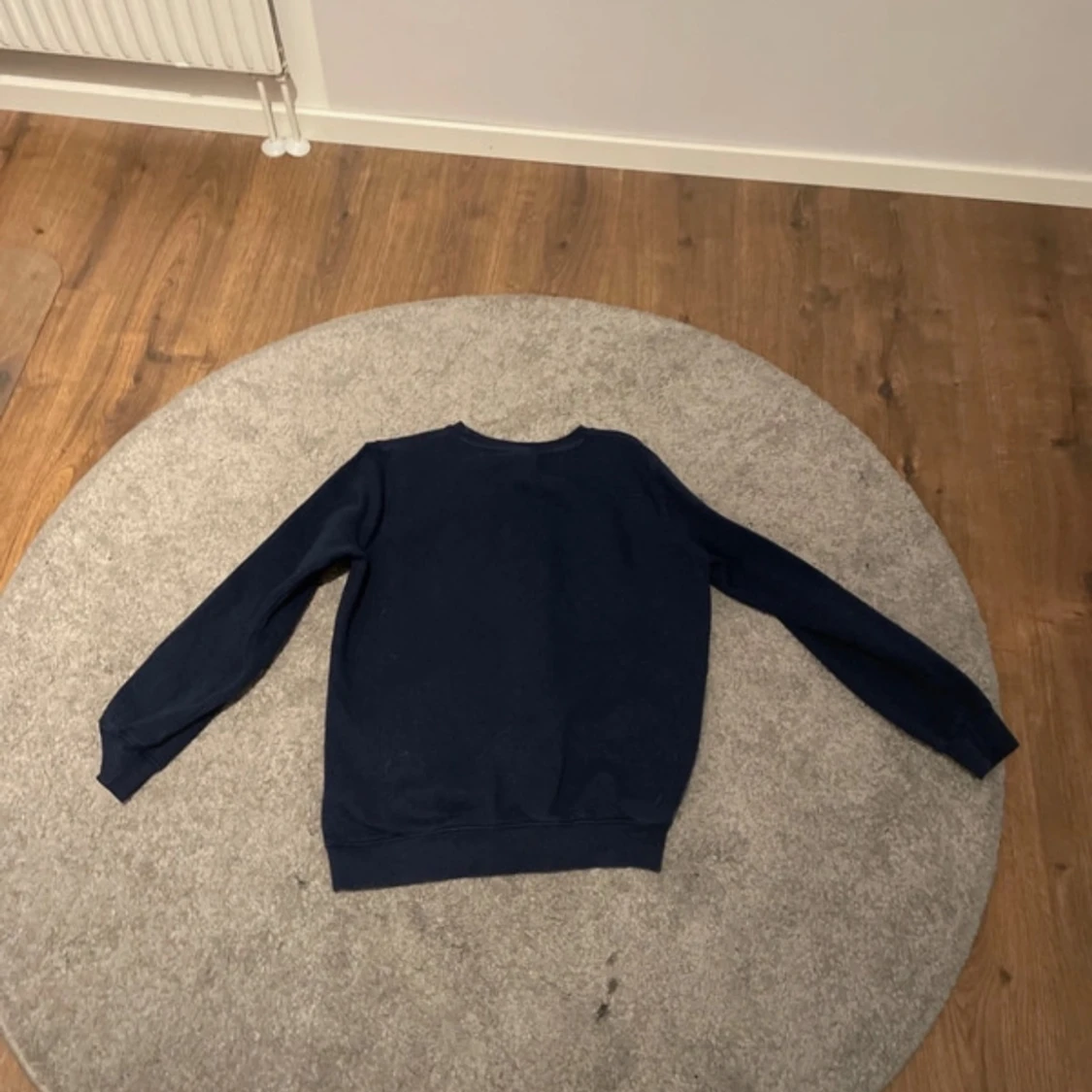 Mörkblå sweatshirt från Ellesse - 1