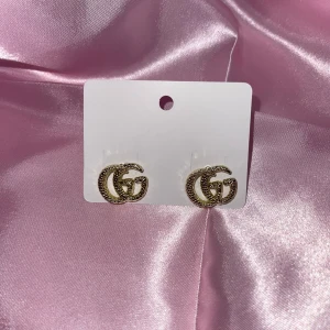 Örhängen  - Rostfritt stål helt nya