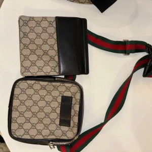 Gucci supreme väska - Säljer min Gucci Supreme väska som är knappt använd och i nyskick. Kvitto finns. BVSA