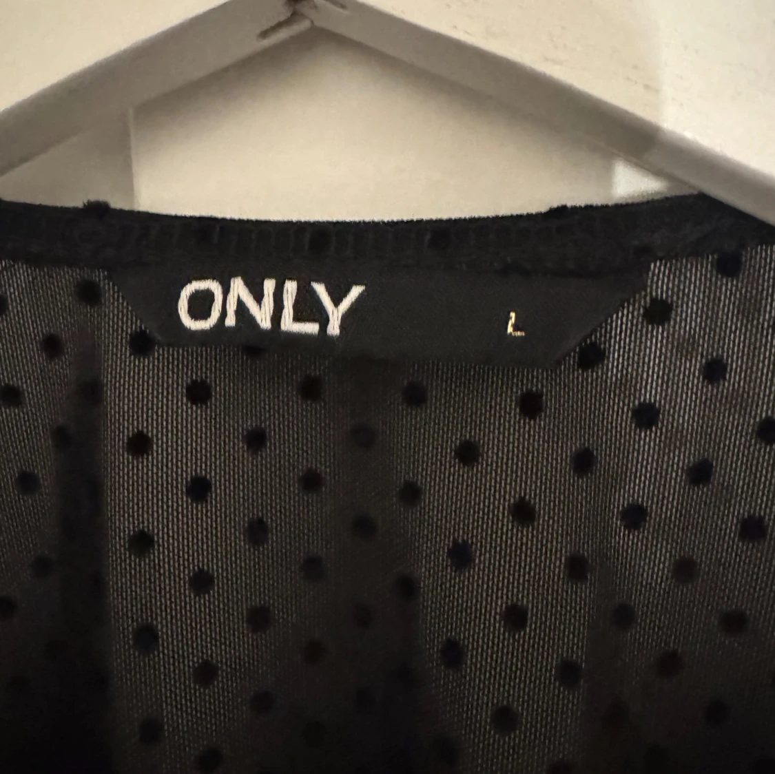 Svart blus ONLY - 2
