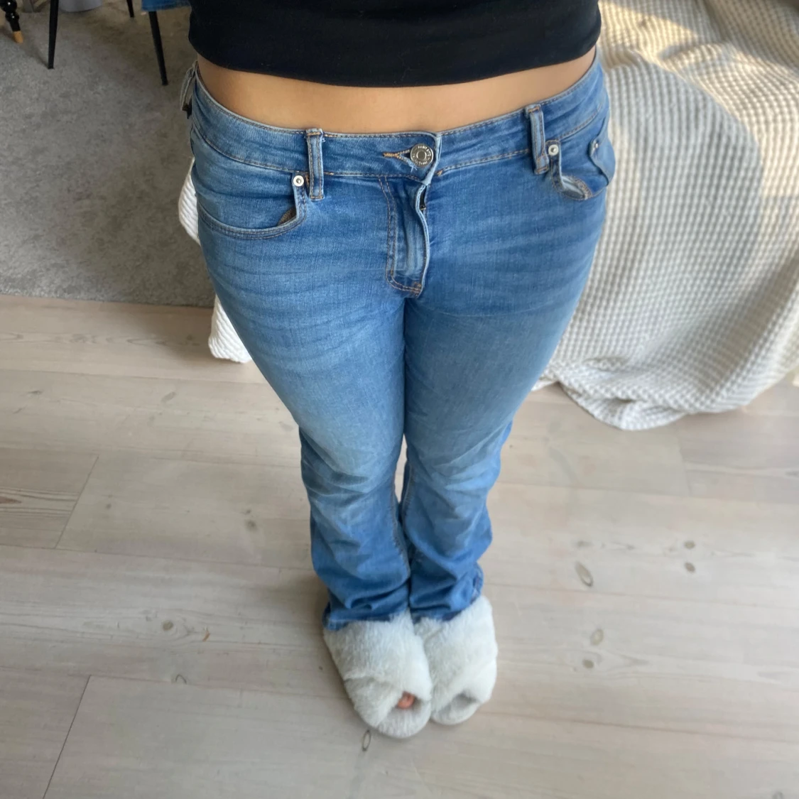 Mid waist bootcut jeans