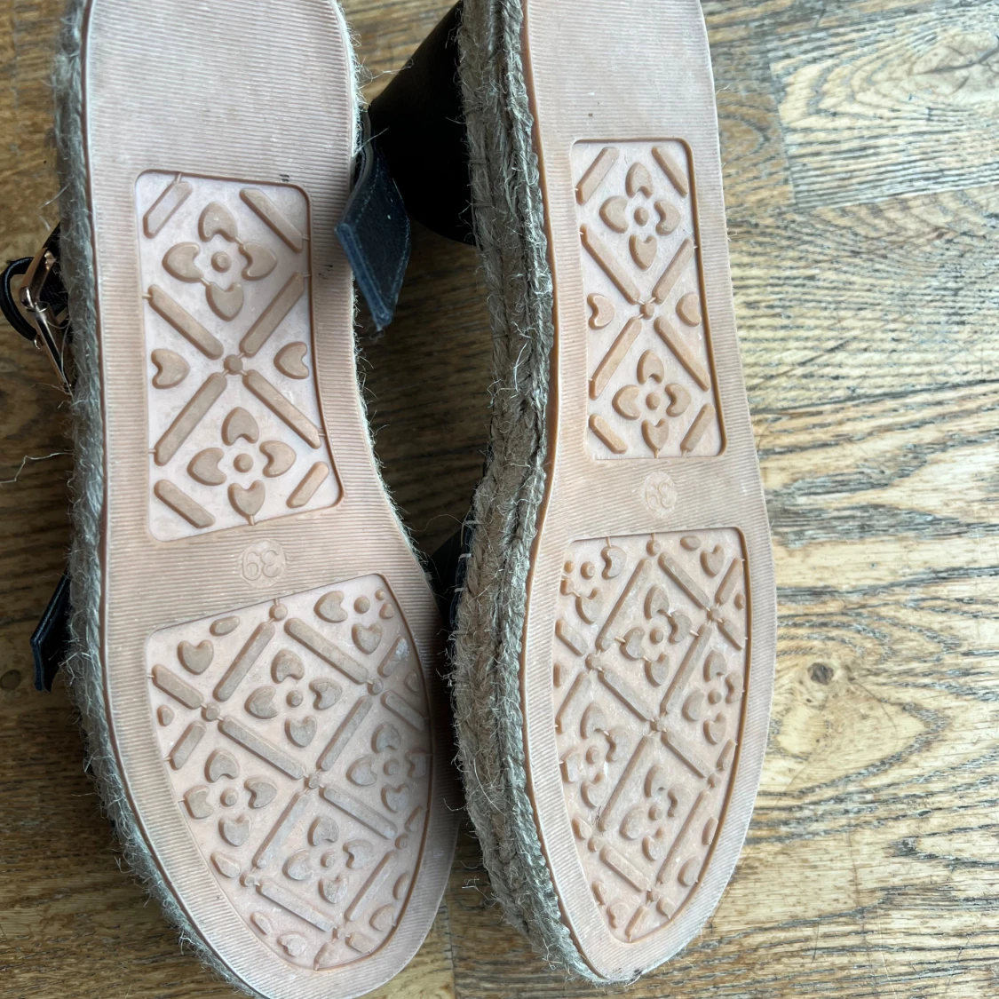 Svarta sandaler från Even&Odd - 91