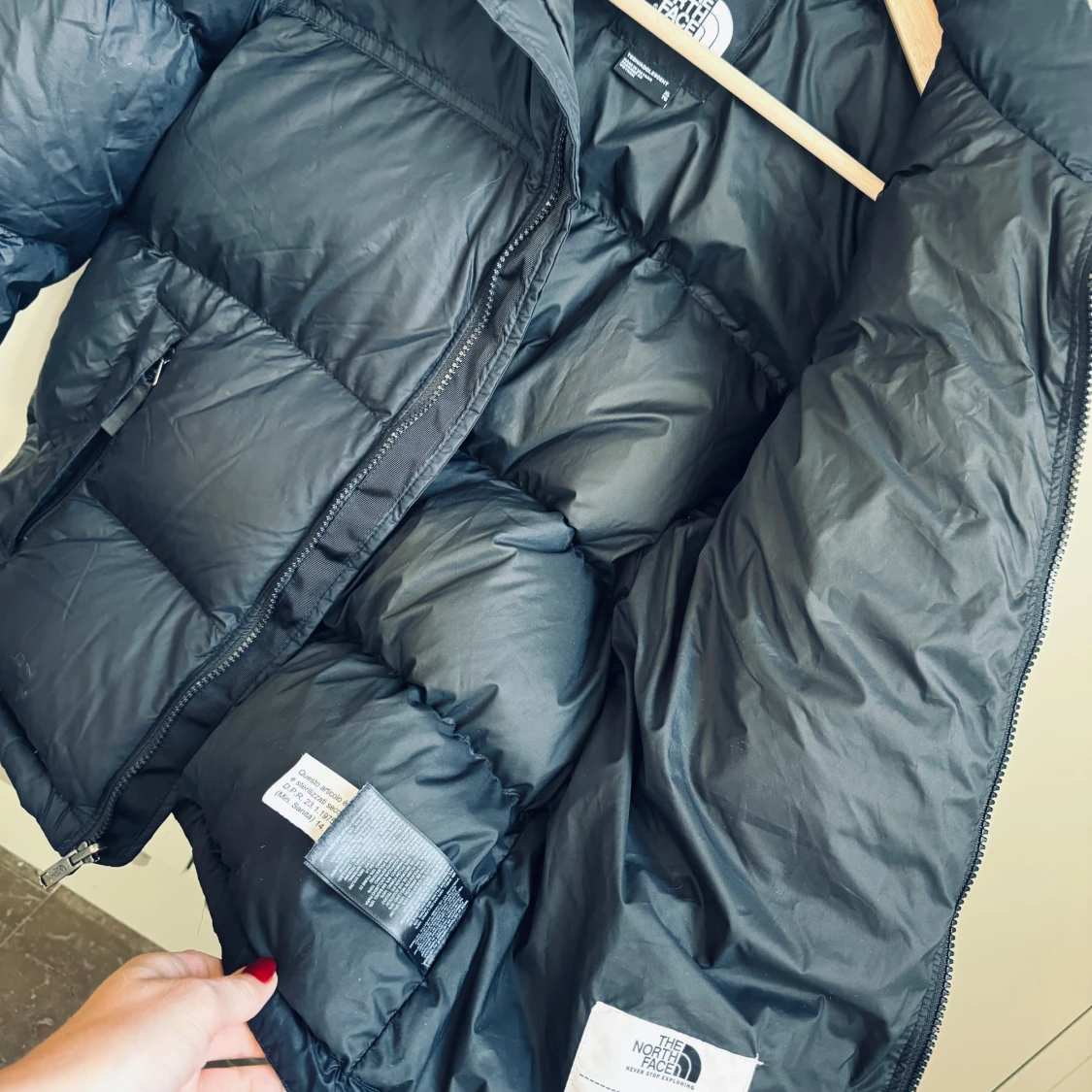 The North Face svart dunjacka.  - 90