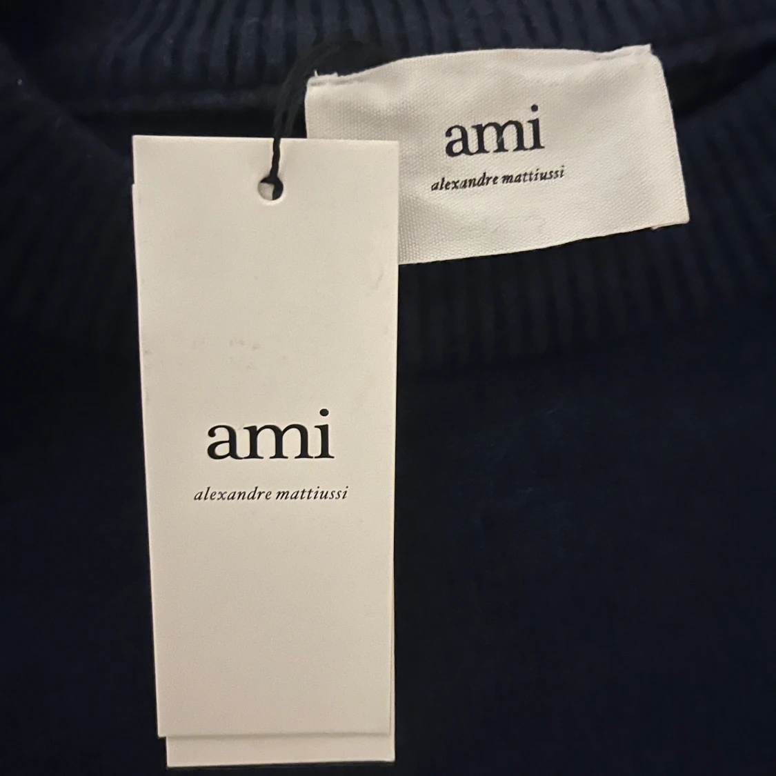 Mörkblå stickad tröja från Ami - 91