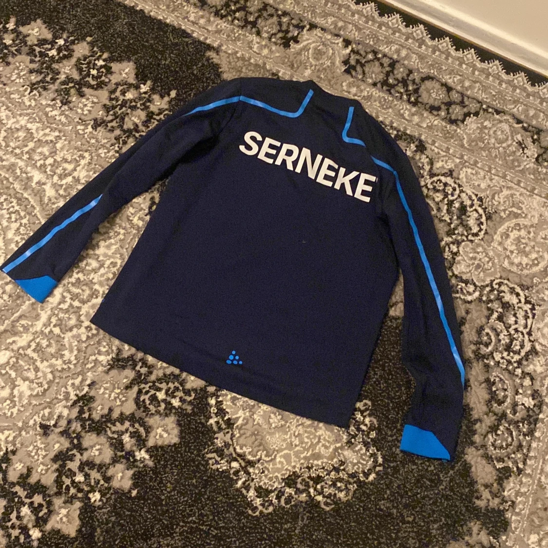 Mörkblå långärmad tröja från Craft - 91