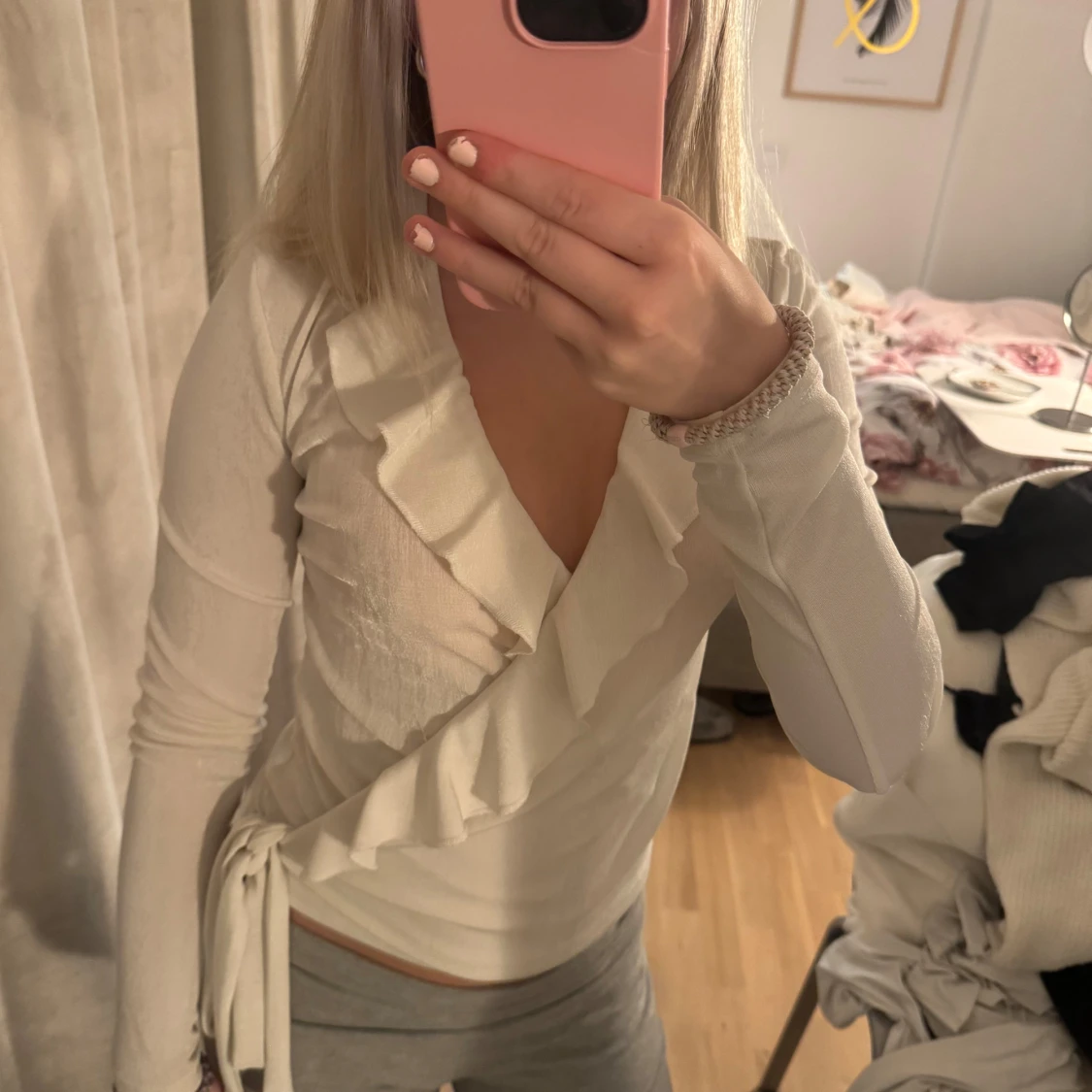 Vit volangtopp från Nelly - 90