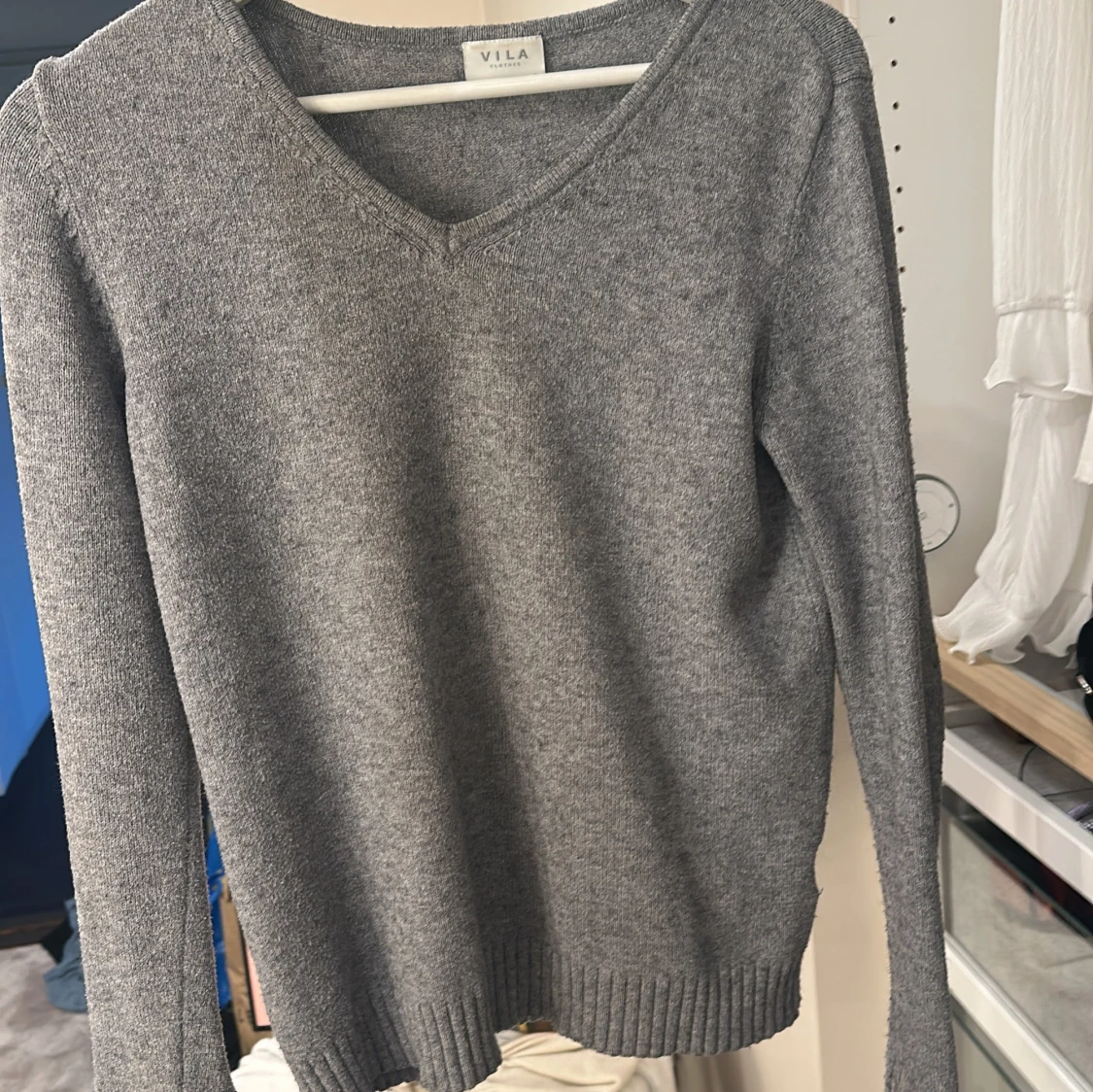 Grå tröja från VILA - 90