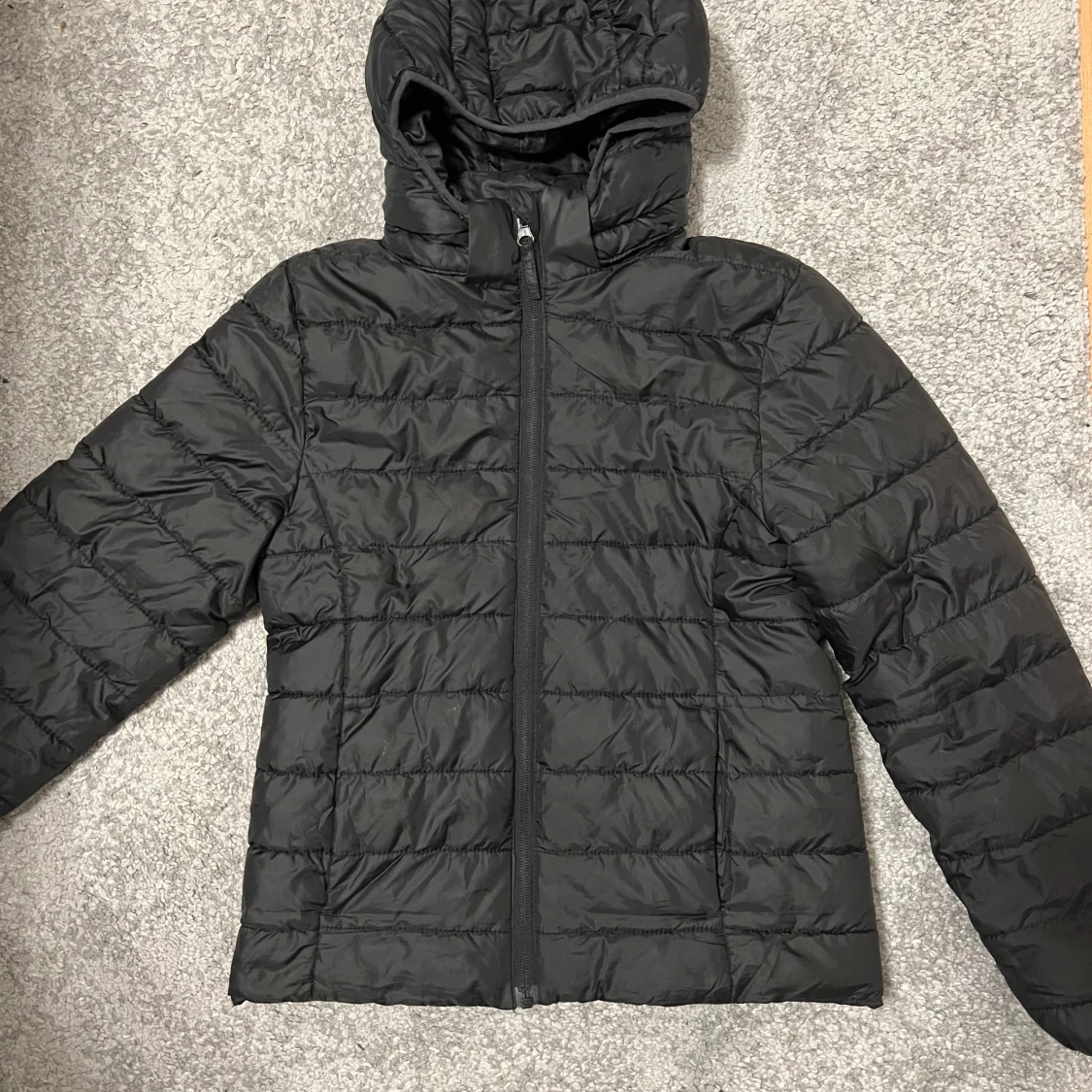 Svart pufferjacka från H&M