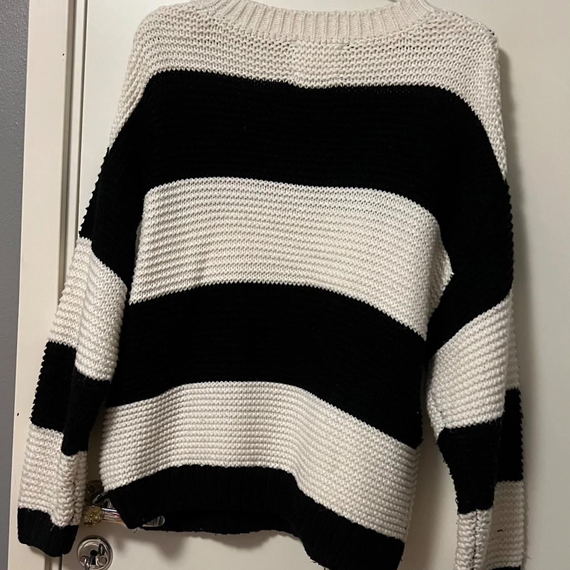 Randig stickad tröja - 90