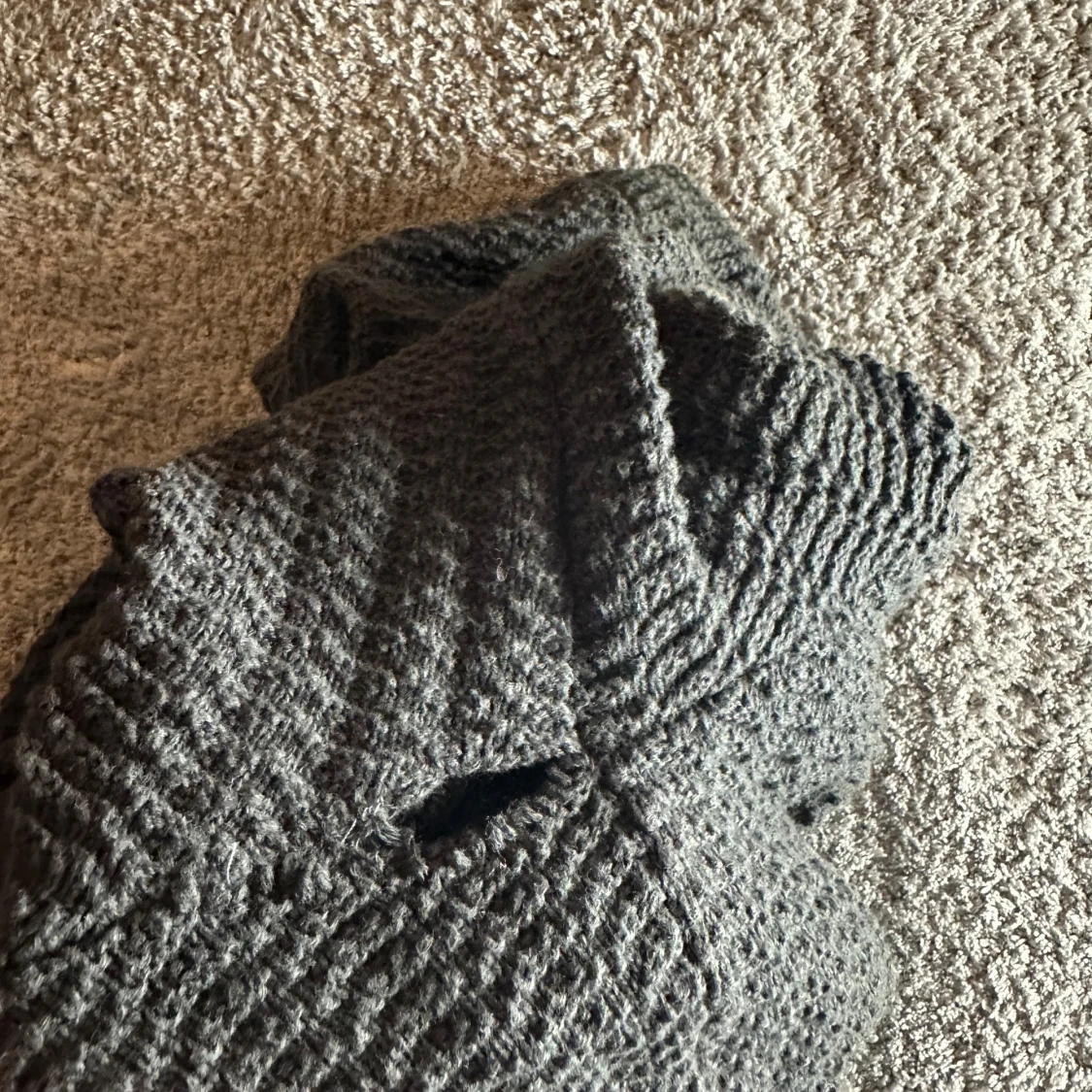 Grå stickad kofta från Massimo Dutti - 91