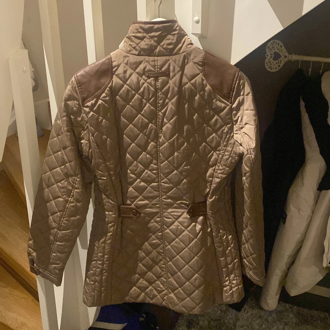 Beige quiltad jacka från Ralph Lauren - 1