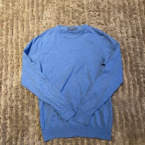 Dressman tröja  - Aningen urtvättat men fortfarande fin. Storlek S 