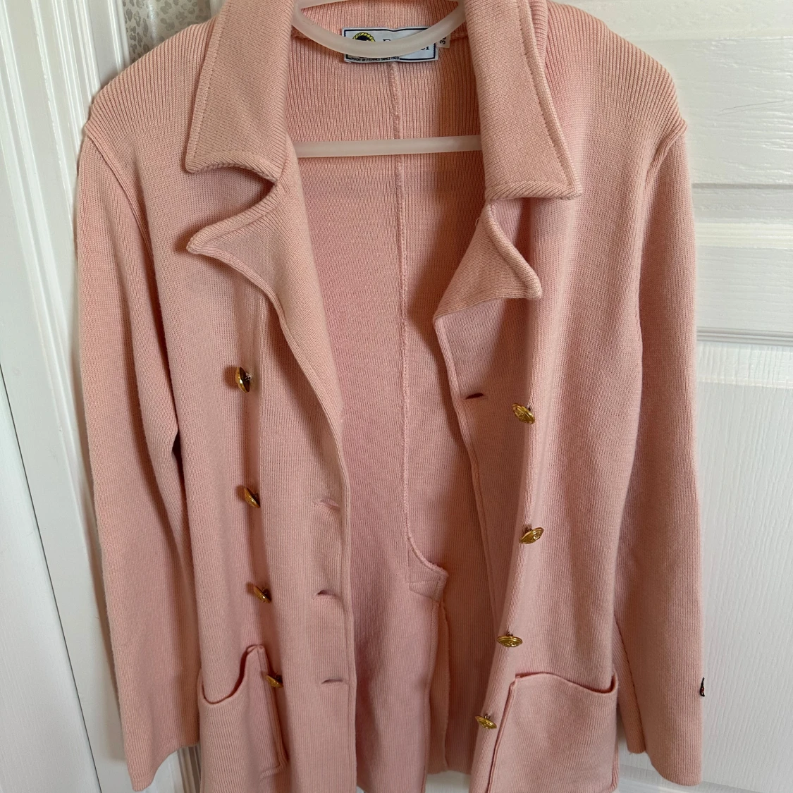 Busnel Rosa kappa med knappar 