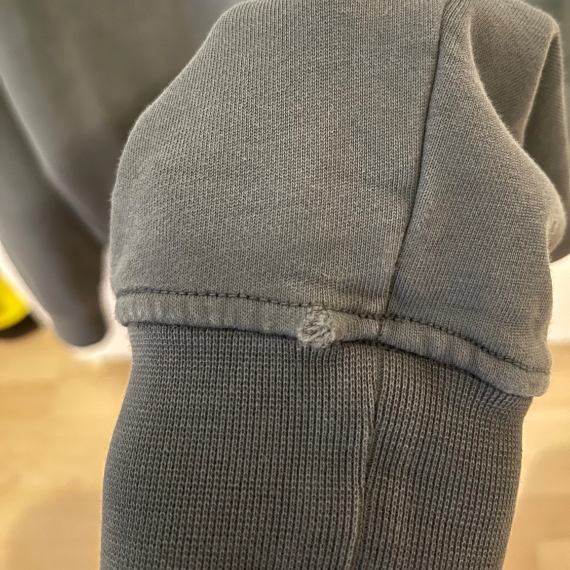 Grå sweatshirt från Stone Island - 4