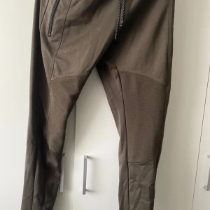 Grön mjukis  - Grön mjukis som inte passar nå mer. Skön att ha på vintern 