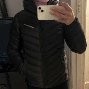Peak performance jacka  - Peak jacka i bra skick! Stl XS 🖤 Köpare står för frakt 📦 