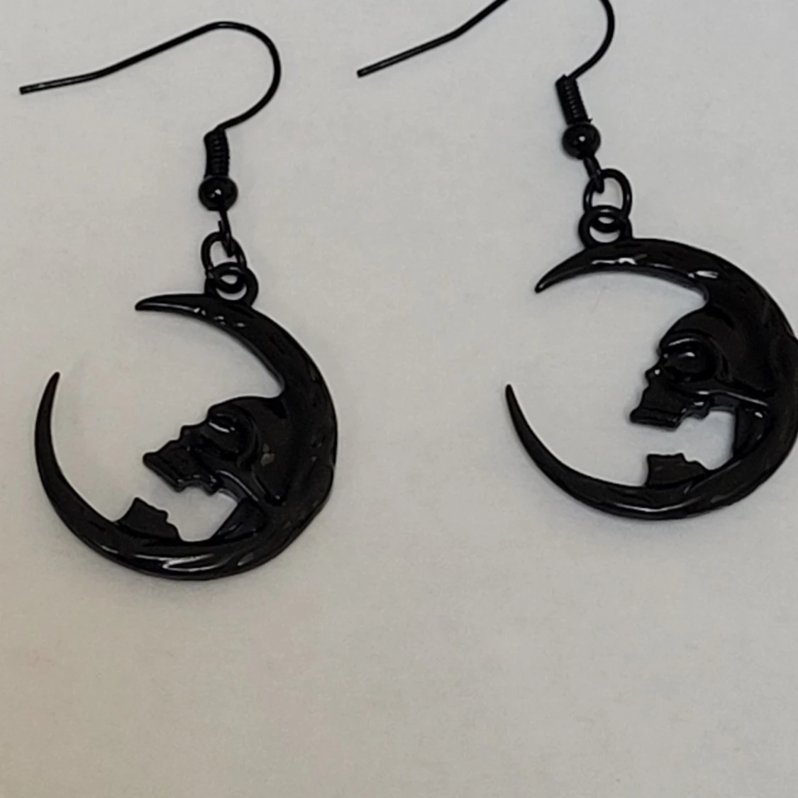  Helt nya Svarta månskalle-örhängen - 91