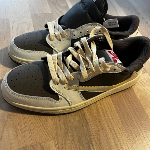 Nike Jordan 1 Fragments - Nike colabb med rappare Travis $cott!