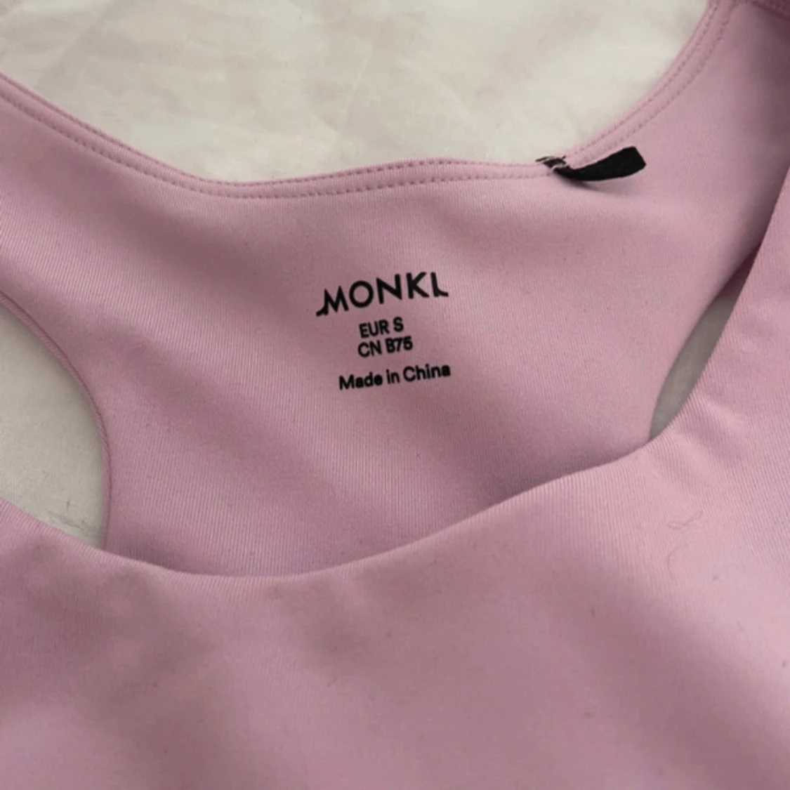 Rosa träningsset från monki - 90