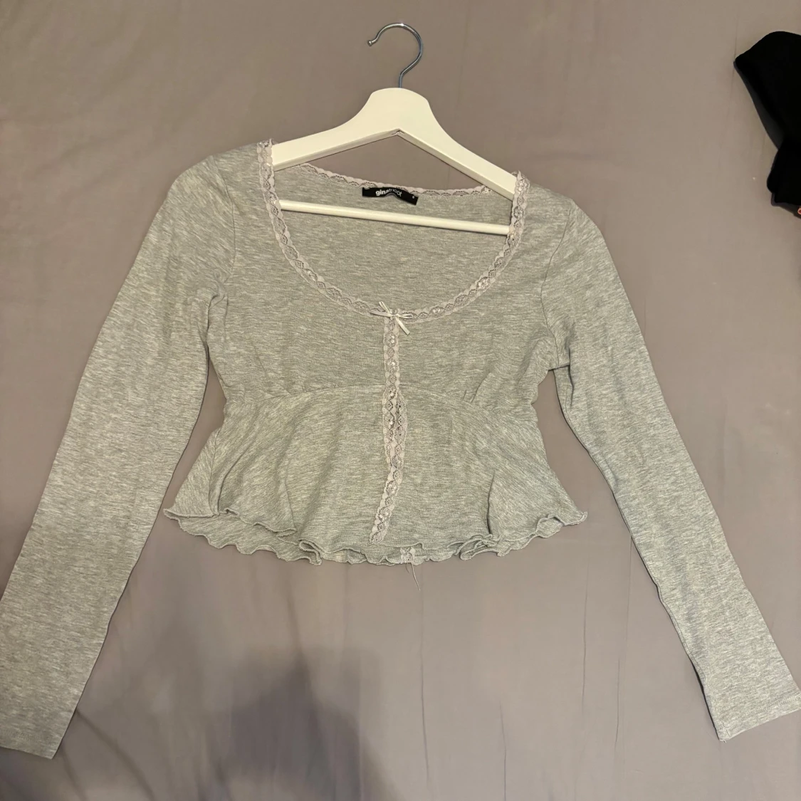 Topp Gina Tricot  - 90