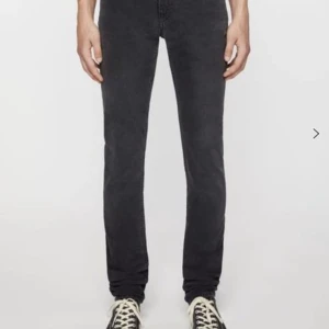 Acne jeans - Säljer acne jeans i toppskick Nypris: 2700 Storlek: 29 30 (Eur)