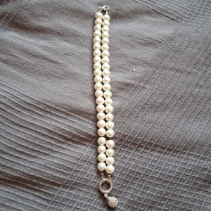 Pärlhalsband - Säljer detta pärlhalsband då det aldrig andvänds