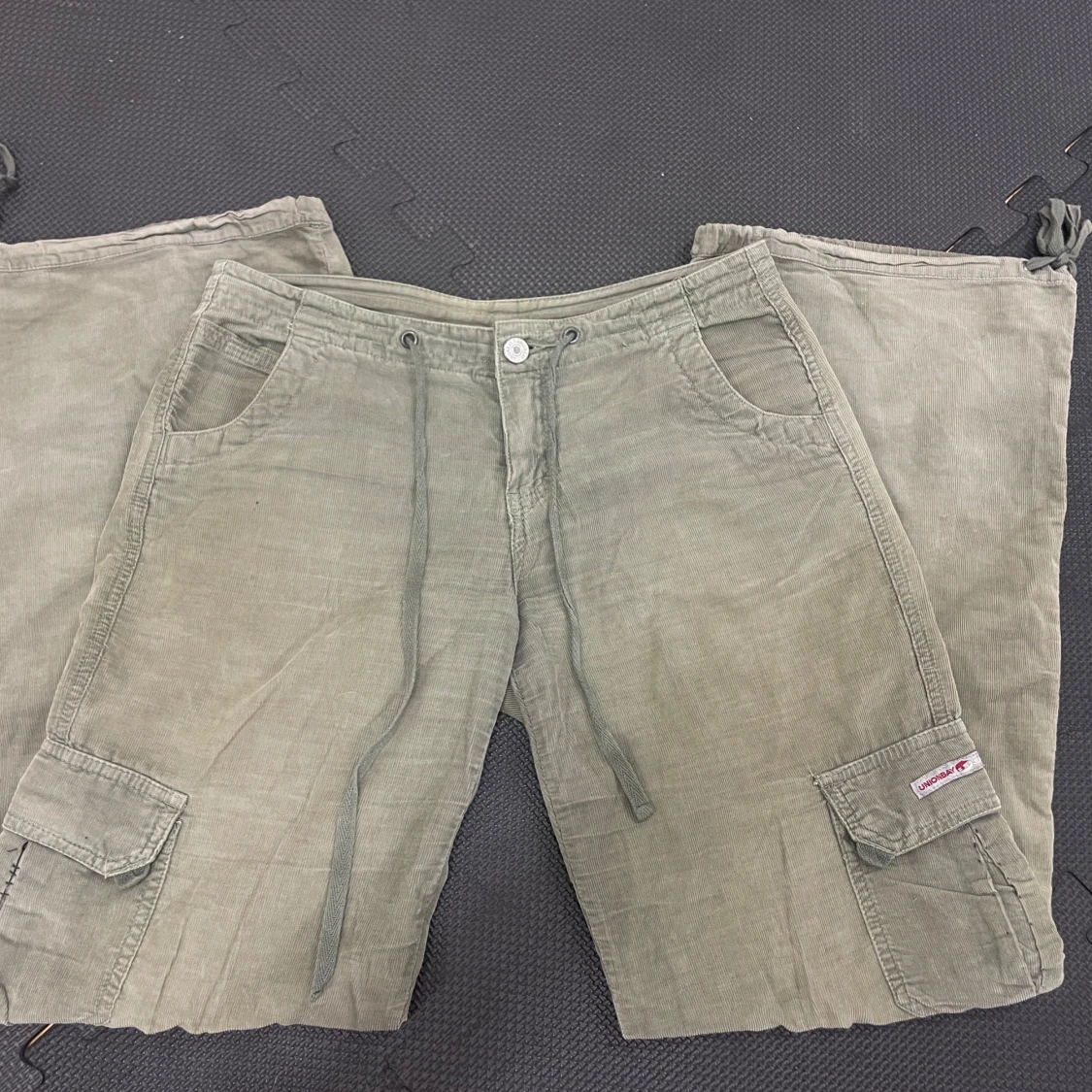 Lågmidjade cargobyxor