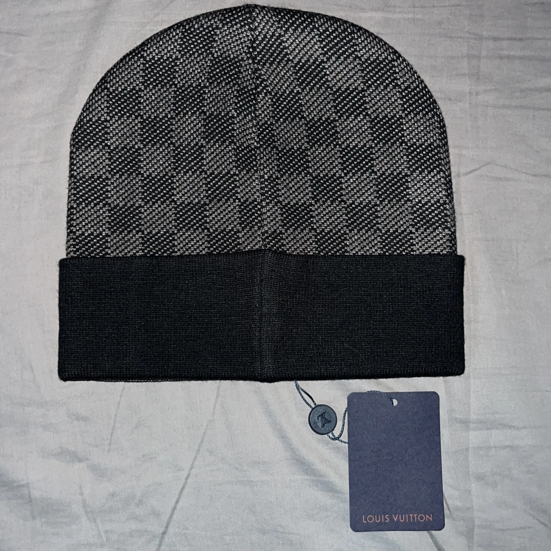 Rutig mössa, svart och grått - 1