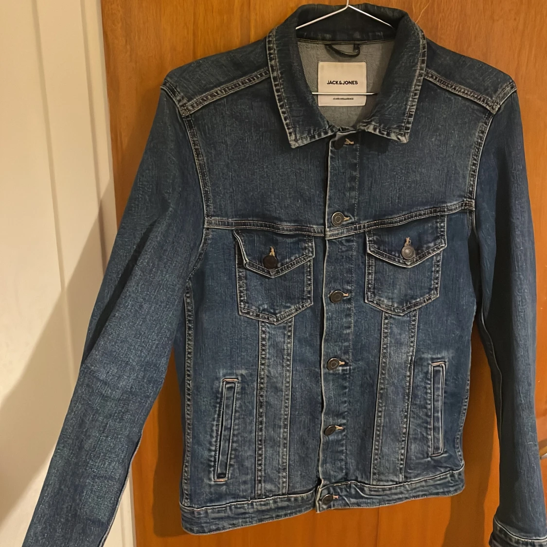 Blå jeansjacka från Jack & Jones - 3