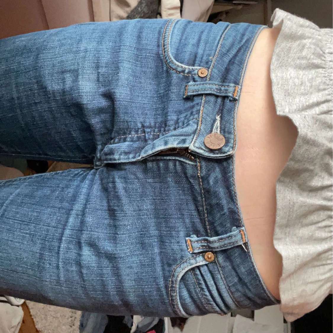 Lågmidjade jeans från Acne - 2