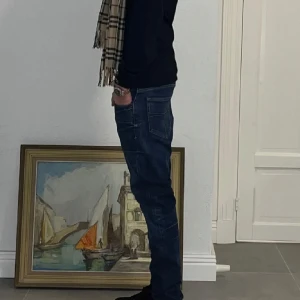 Tiger of Sweden Jeans - Storlek w29 l32. Inga defekter alls och i ett bra skick. Slimfit. Modellen heter pistolero. Skriv vid mer frågor och funderingar 💯💯