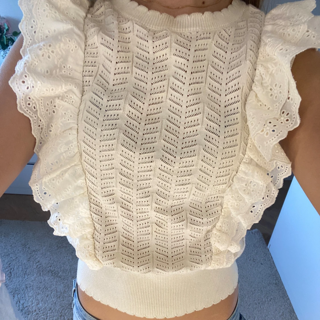 Vit ärmlös topp från Holly & Whyte - 3