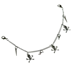 Silverfärgat accessoarsmycke - Silverfärgat handgjort accessoarsmycke med hängande dödskallar, mustascher och spikar ☠️ Häng på väskan eller annan accessoar för en  rockig touch på outfiten ⚡️