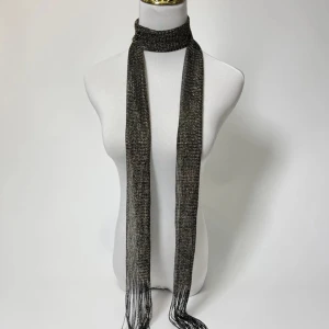 Svart guld halsduk - Super gullig halsduk som är tyvärr inte min stil längre 