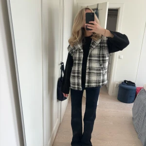 Väst - Superfin väst/ cape från only💕 sparsamt använd 