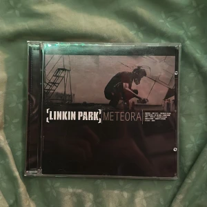 linkin park cd - linkin park cd med några av de bästa låtarna, nyskick och aldrig spelad av mig.