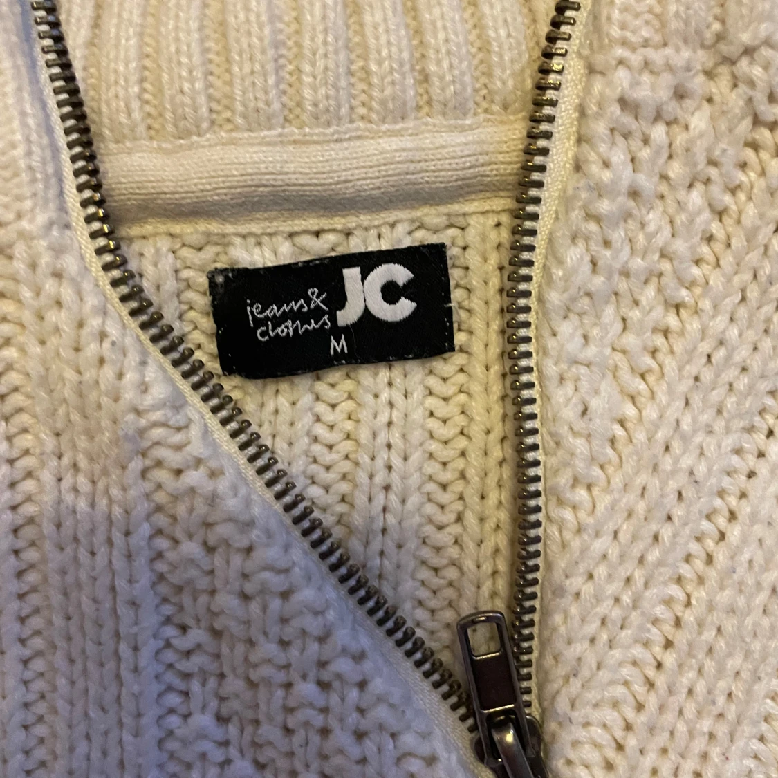 Vit stickad tröja från JC - 2