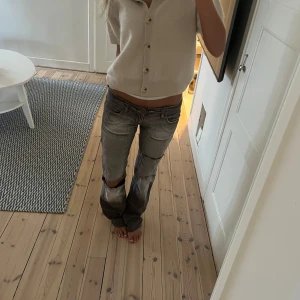 Lågmidjade jeans - Såå fina utsvängda Lågmidjade jeans!