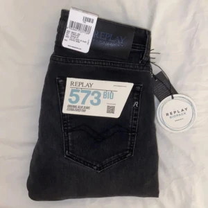 Replay Grover jeans - Skick: 9.5/10, knappast använda och har tagsen kvar, inga defekter | Passar precis som W28 L 32, modellen är Grover | Pris kan diskuteras!