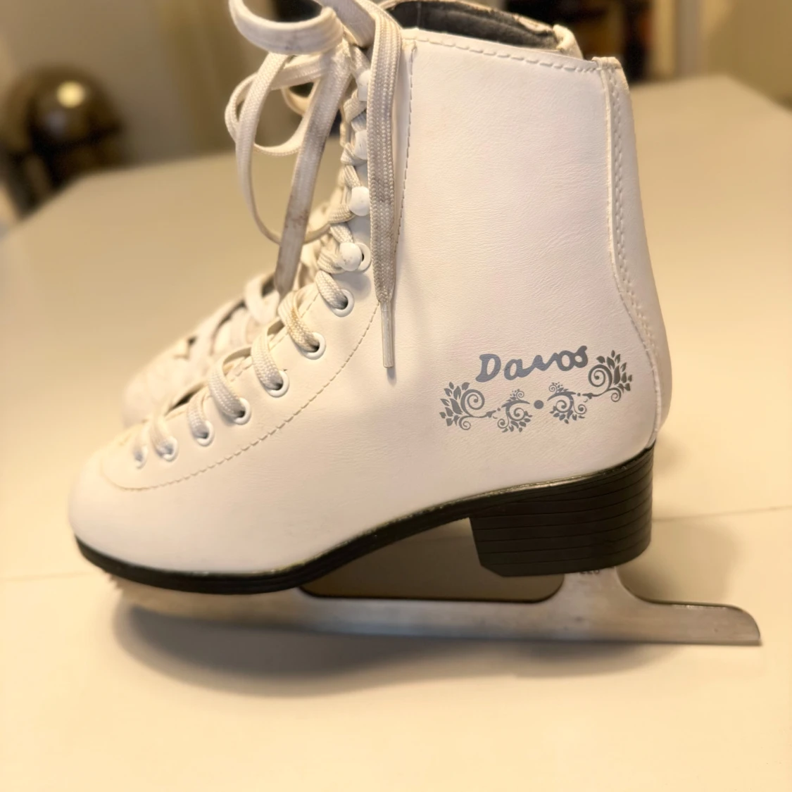 Stl 36 Vita konståkningsskridskor från Davos - 4