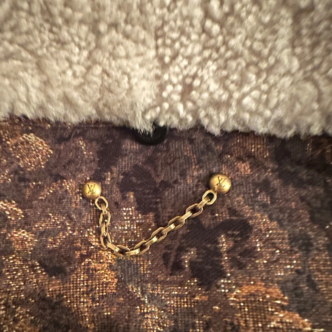Louis Vuitton - 3