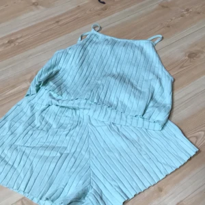 Pyjamas set 2 delar - Väldigt mysigt pyjamas set på 2 delar