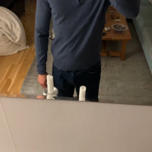 Stickad långärmad Morris piké - Långärmad stickad Morris piké i ny skick. Storlek: XS