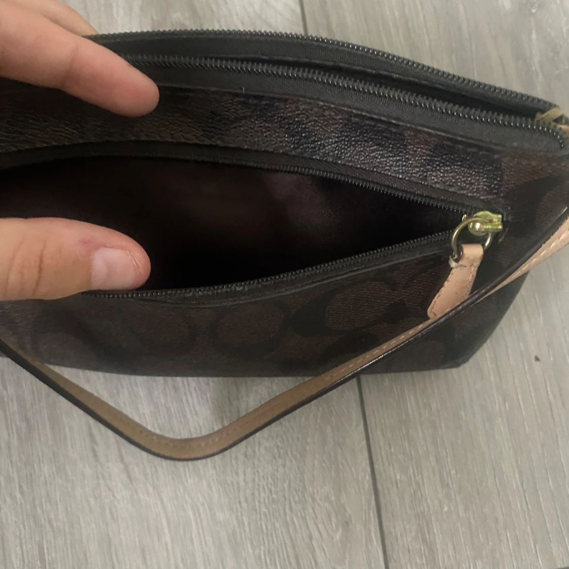 Brun clutch från Coach - 93