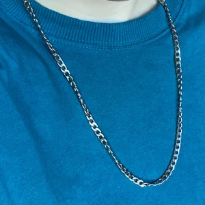 Silverkedja - Knappt använd!