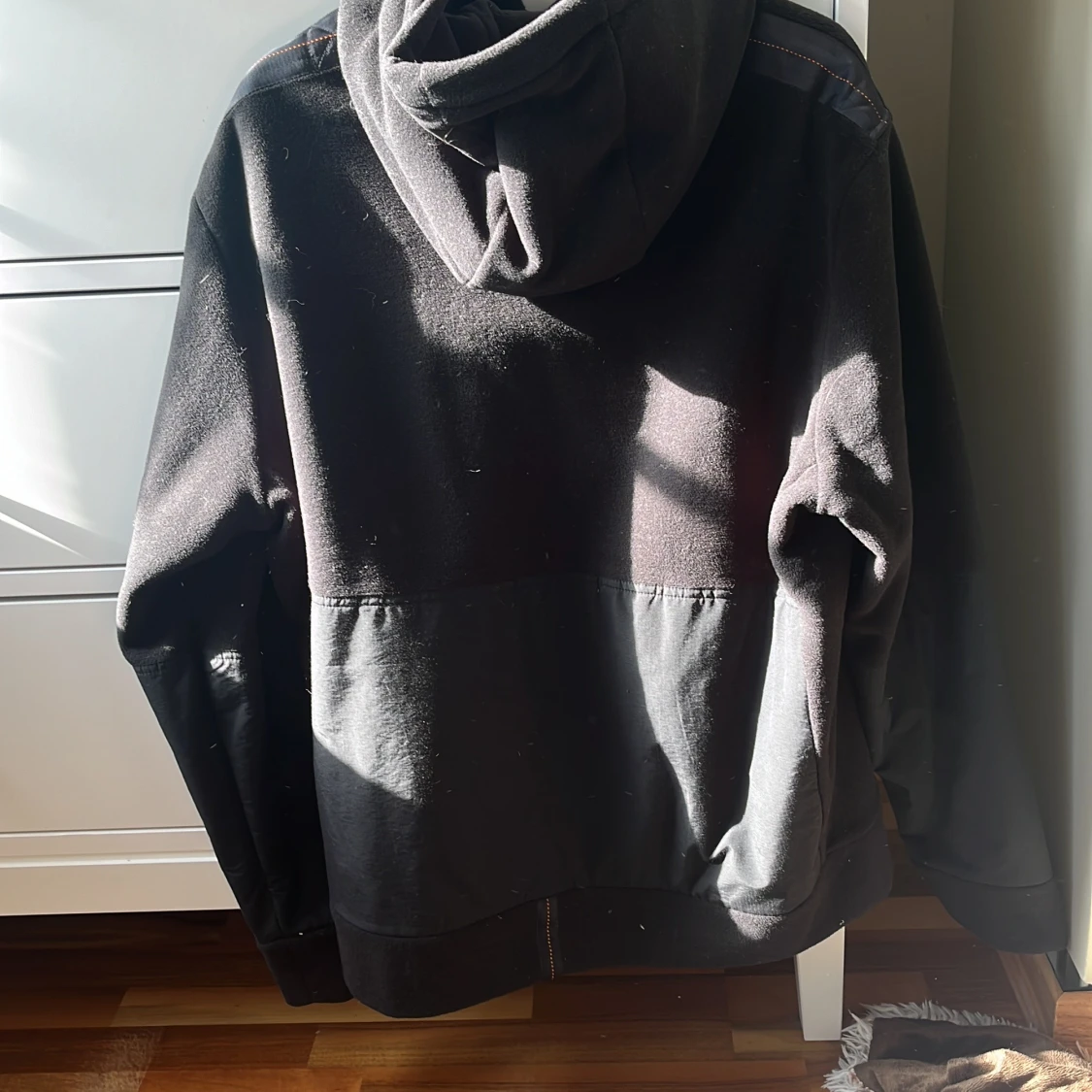 Svart fleece hoodie från Parajumpers - 90